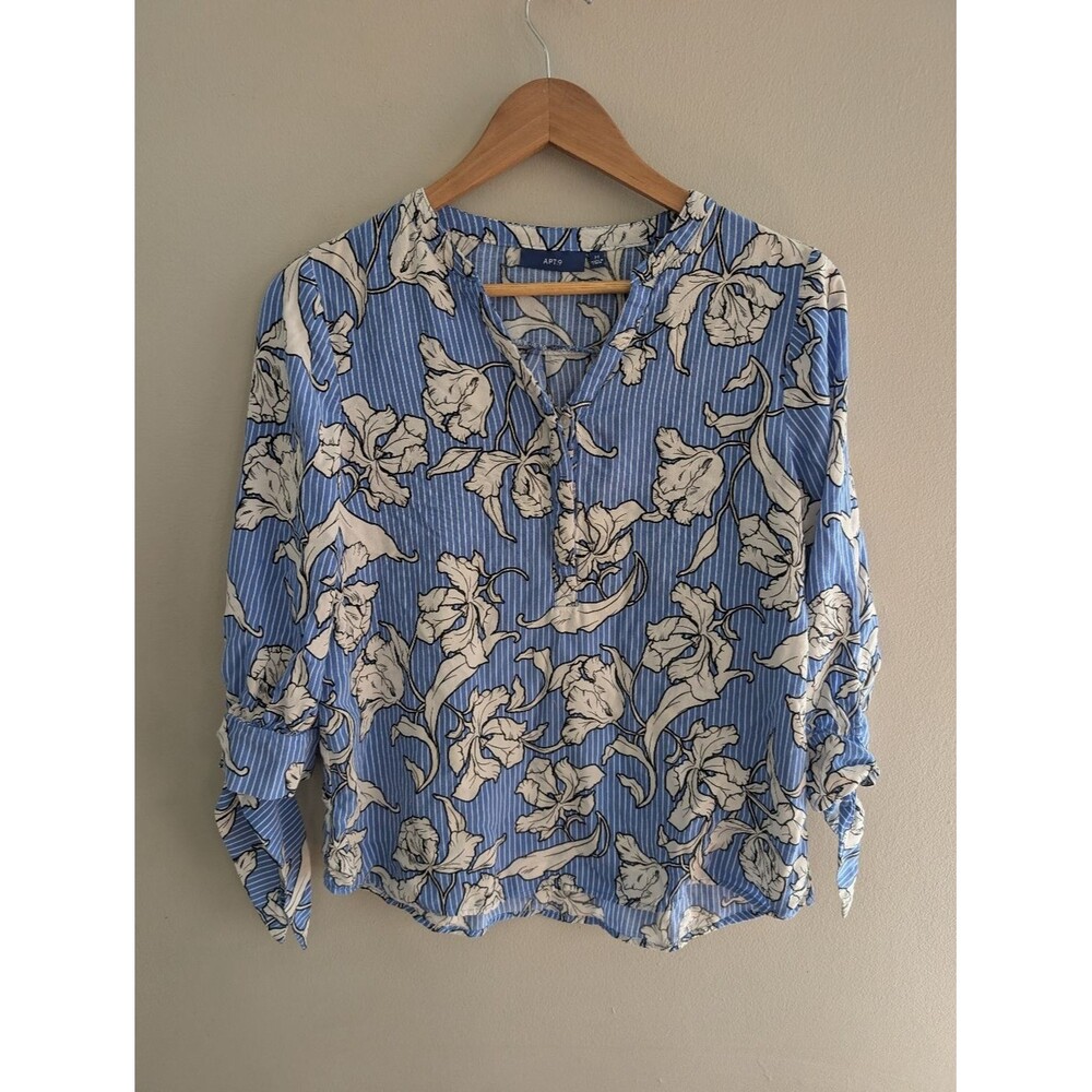 Apt.9 Blue White Floral Blouse Size M